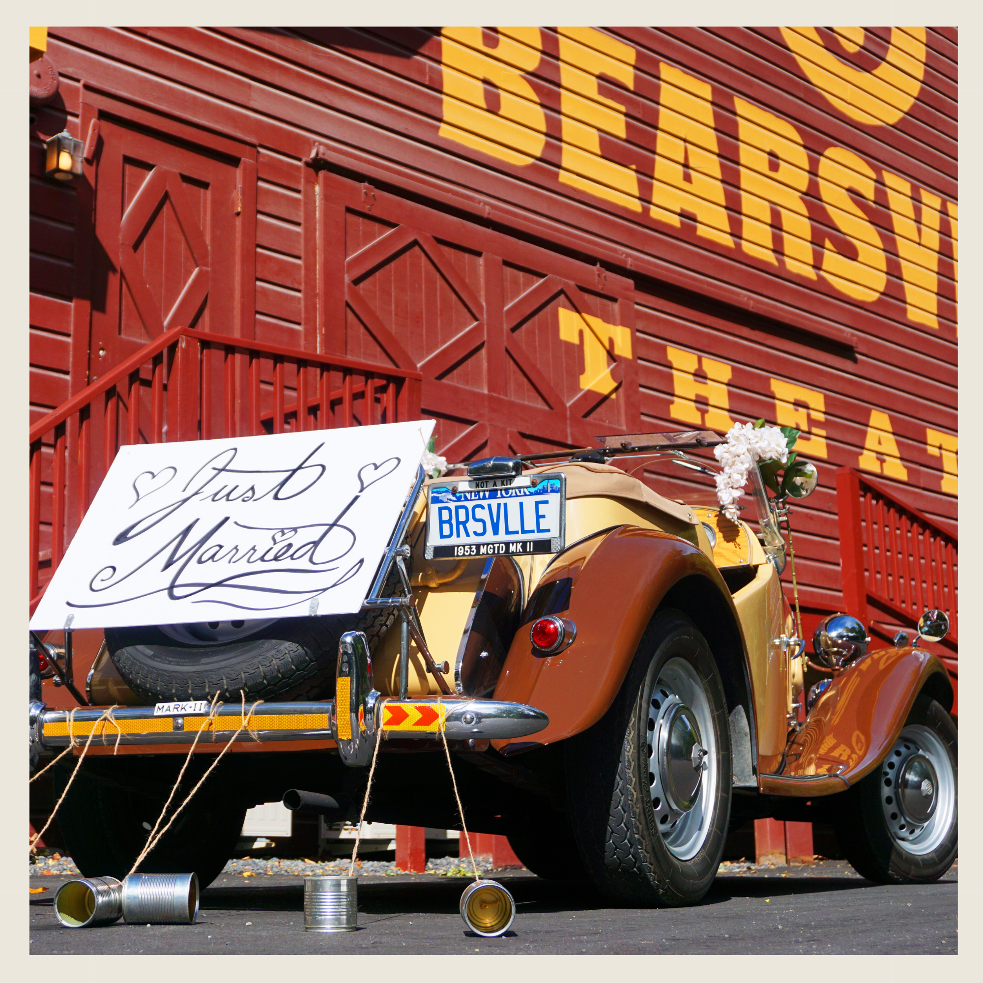 Bearsville Wedding Just Married Vintage Car